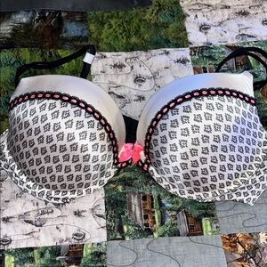 Victoria's Secret Black and White Patterned Bra